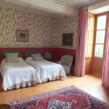 Chateau De Naze Vivy-saumur 3* 维维