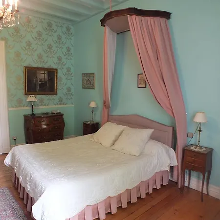 Chateau De Naze Vivy-saumur 3*