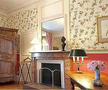 Chateau De Naze Vivy-saumur Bed & Breakfast Vivy