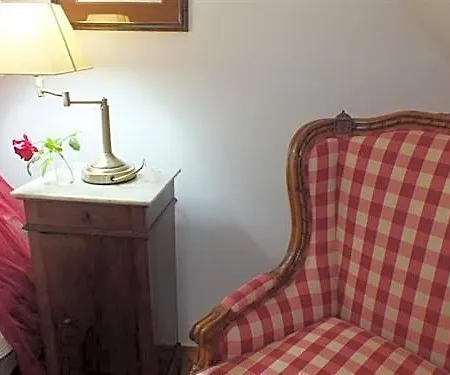 Chateau De Naze Vivy-saumur Bed & Breakfast 3*