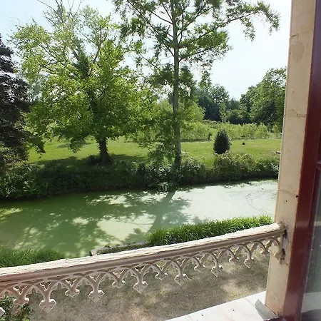 Chateau De Naze Vivy-saumur 3* Vivy