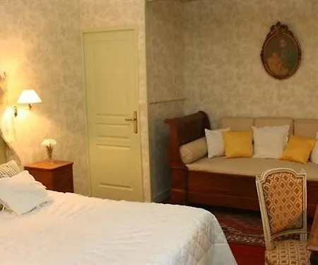 Chateau De Naze Vivy-saumur 住宿加早餐酒店 维维