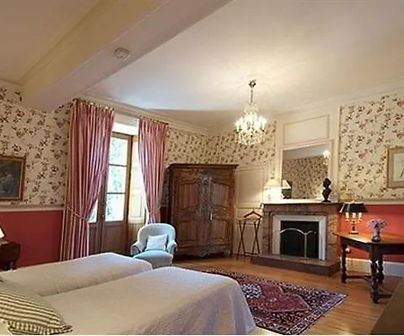 Alojamento de Acomodação e Pequeno-almoço Château De Nazé Vivy-saumur 3*