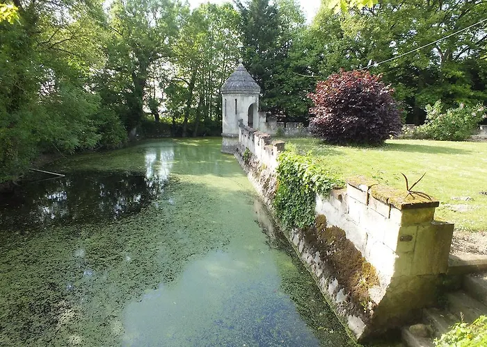 Château De Nazé Vivy-saumur Vivy